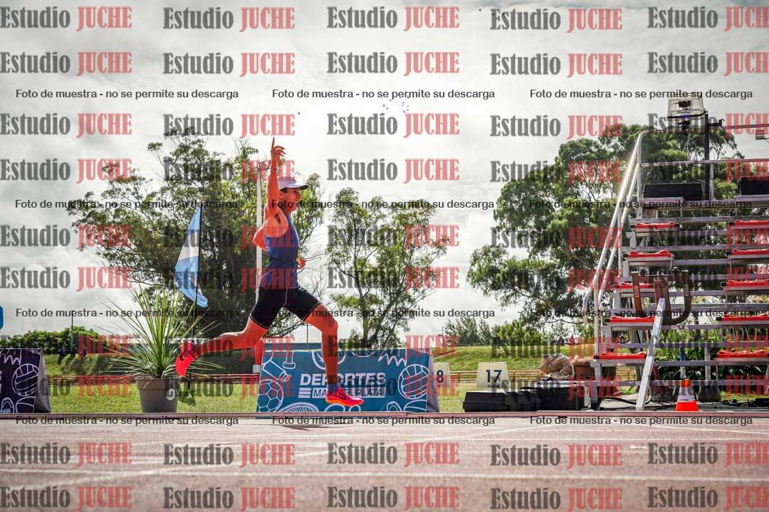 Fotos de los 800 m llanos de varones