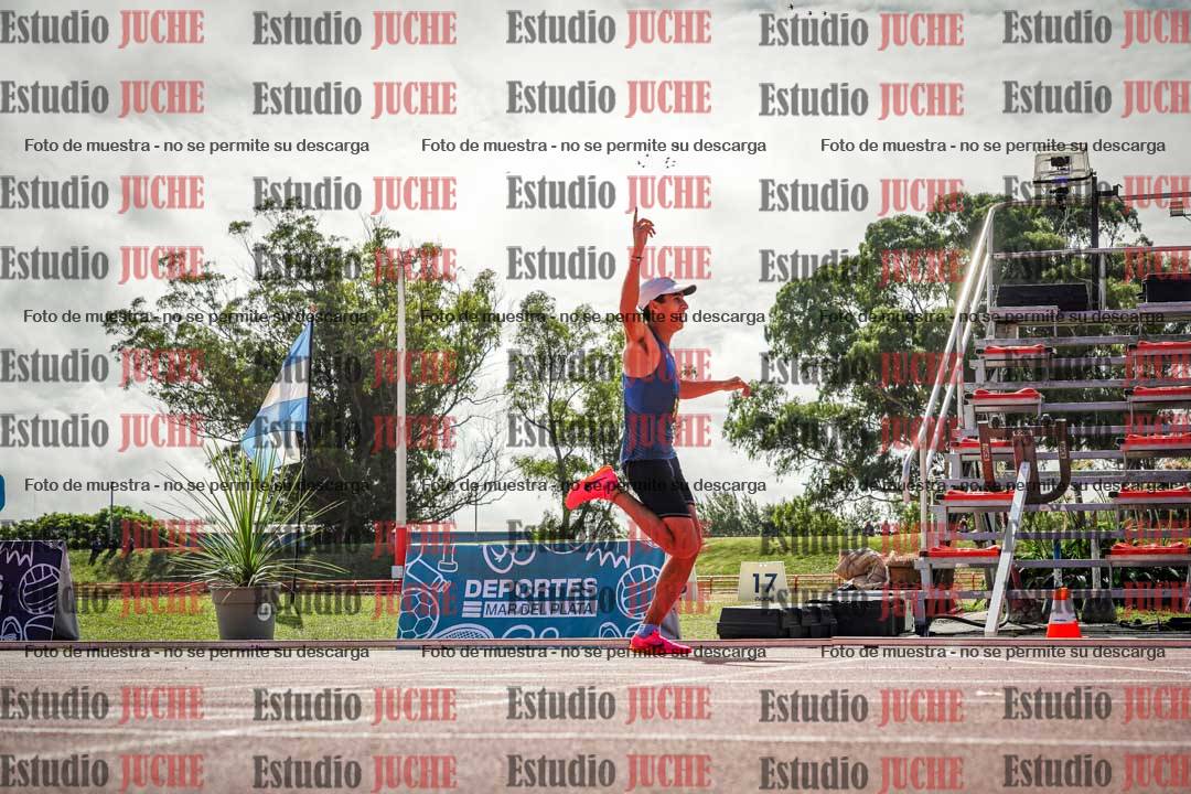 Fotos de los 800 m llanos de varones