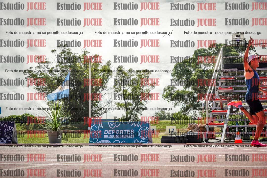Fotos de los 800 m llanos de varones