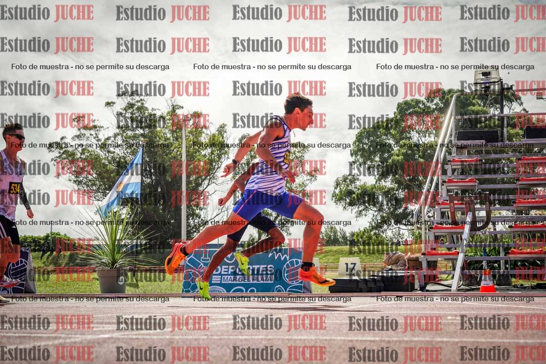 Fotos de los 800 m llanos de varones