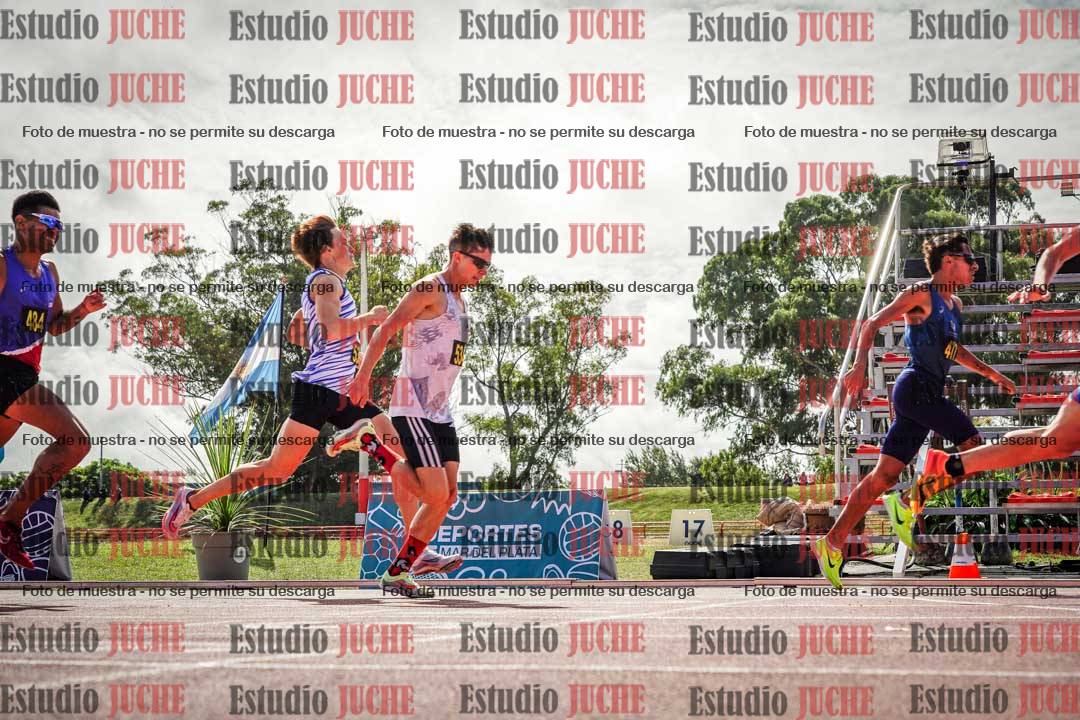 Fotos de los 800 m llanos de varones