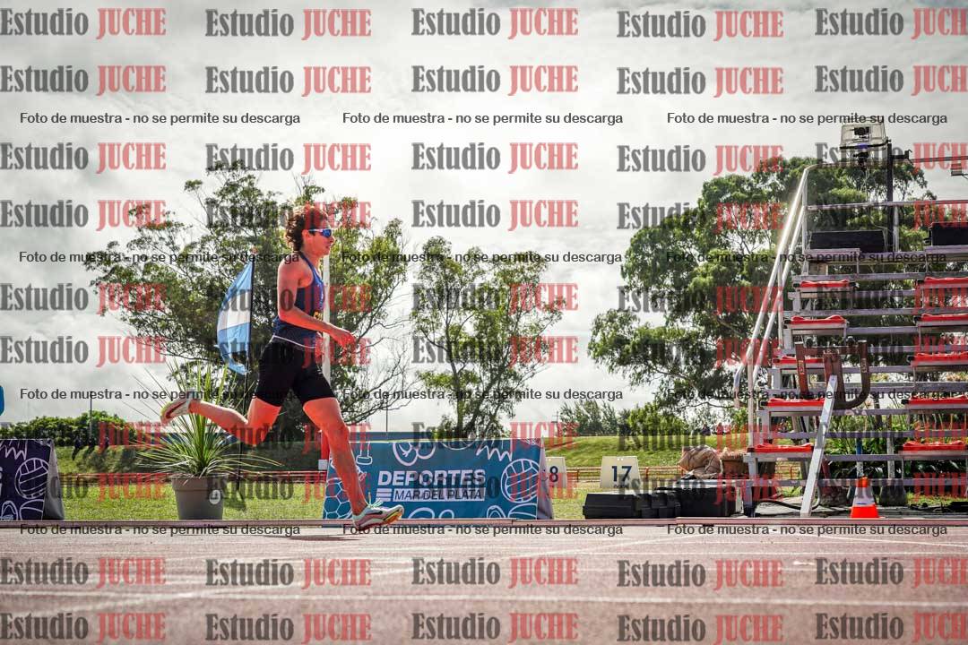 Fotos de los 800 m llanos de varones