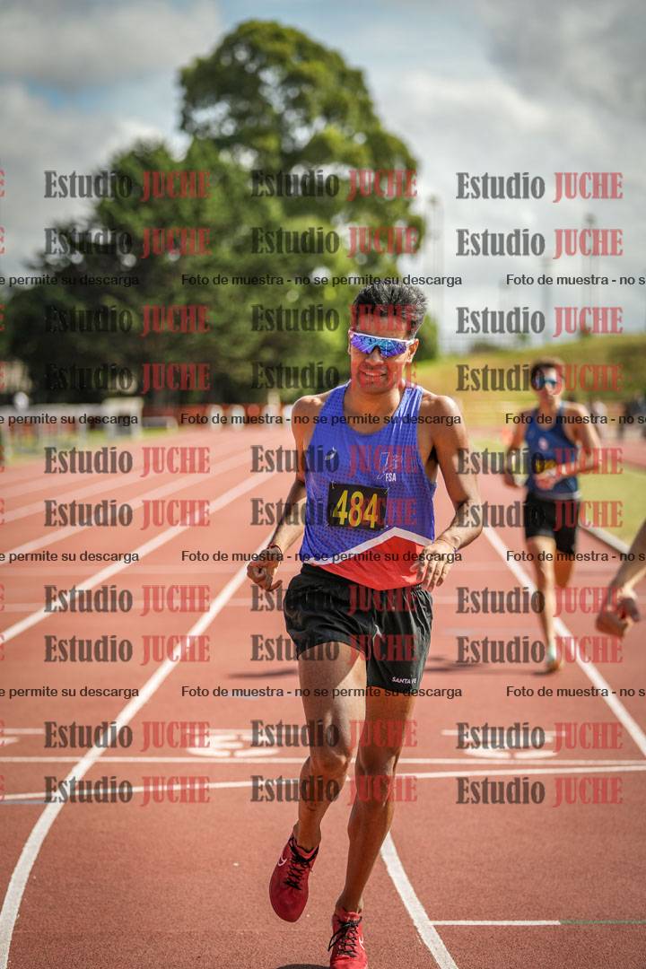 Fotos de los 800 m llanos de varones