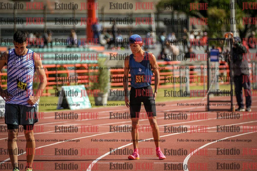 Fotos de los 800 m llanos de varones