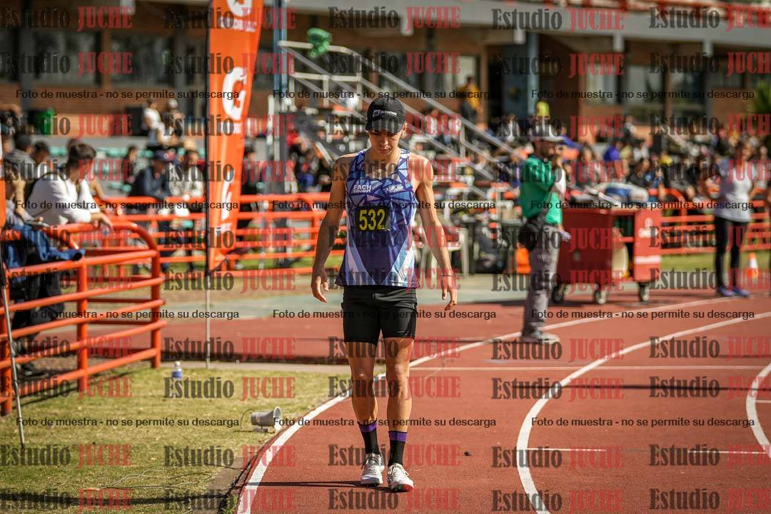 Fotos de los 800 m llanos de varones