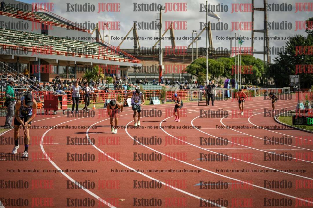 Fotos de los 800 m llanos de varones