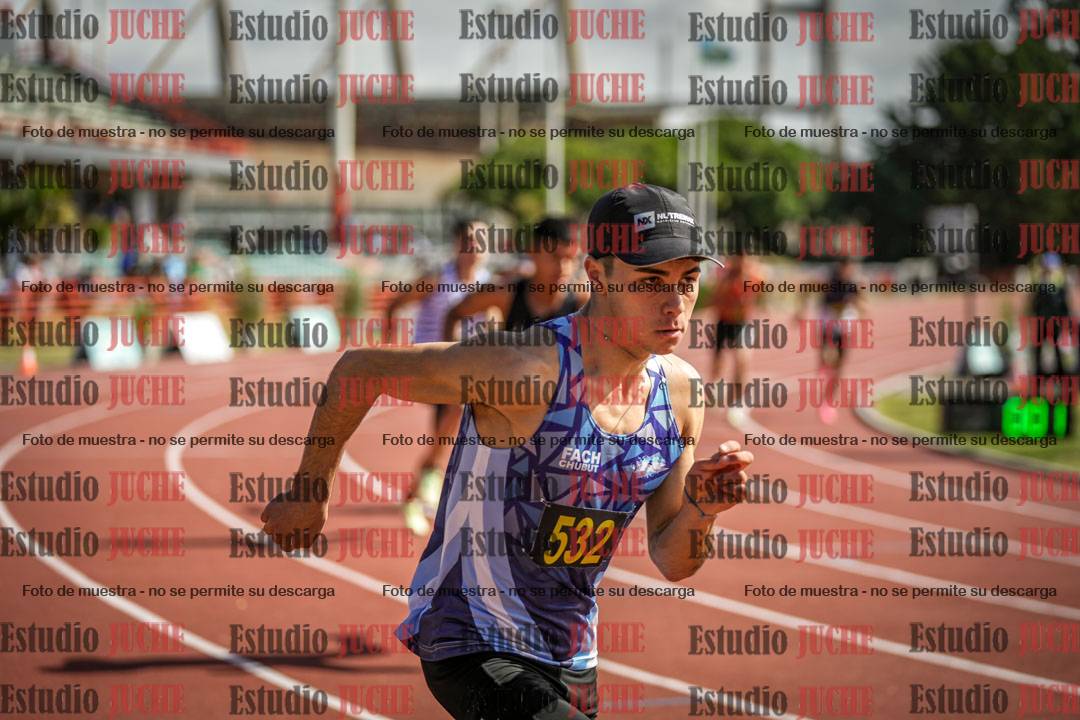 Fotos de los 800 m llanos de varones