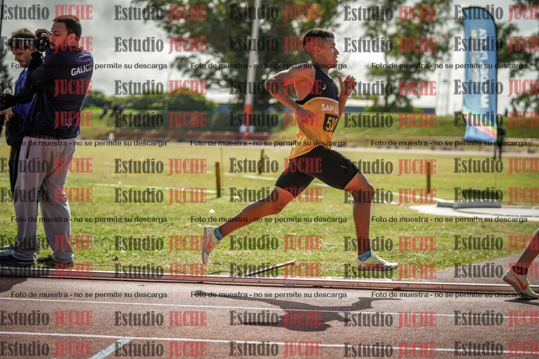 Fotos de los 800 m llanos de varones