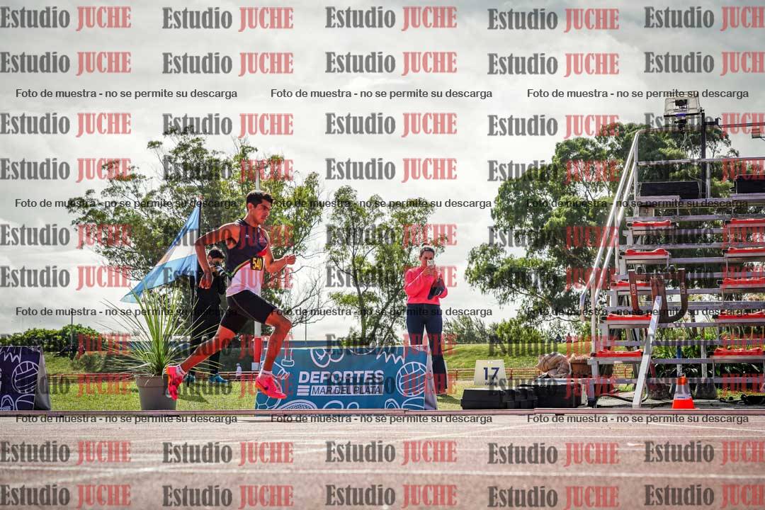 Fotos de los 800 m llanos de varones