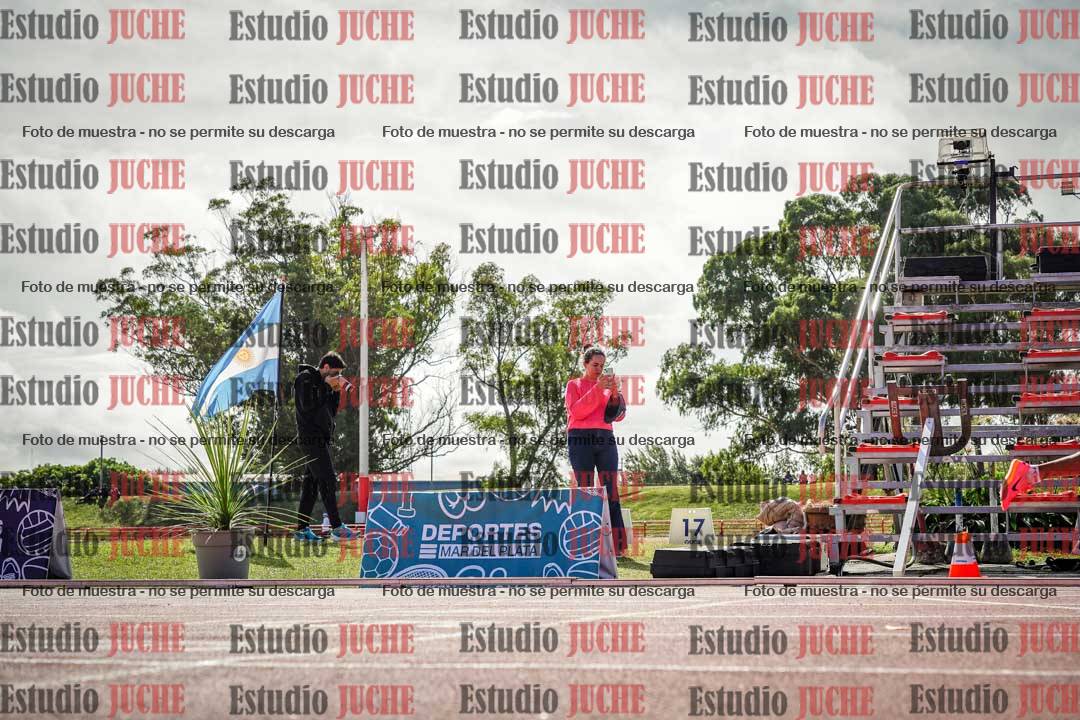 Fotos de los 800 m llanos de varones