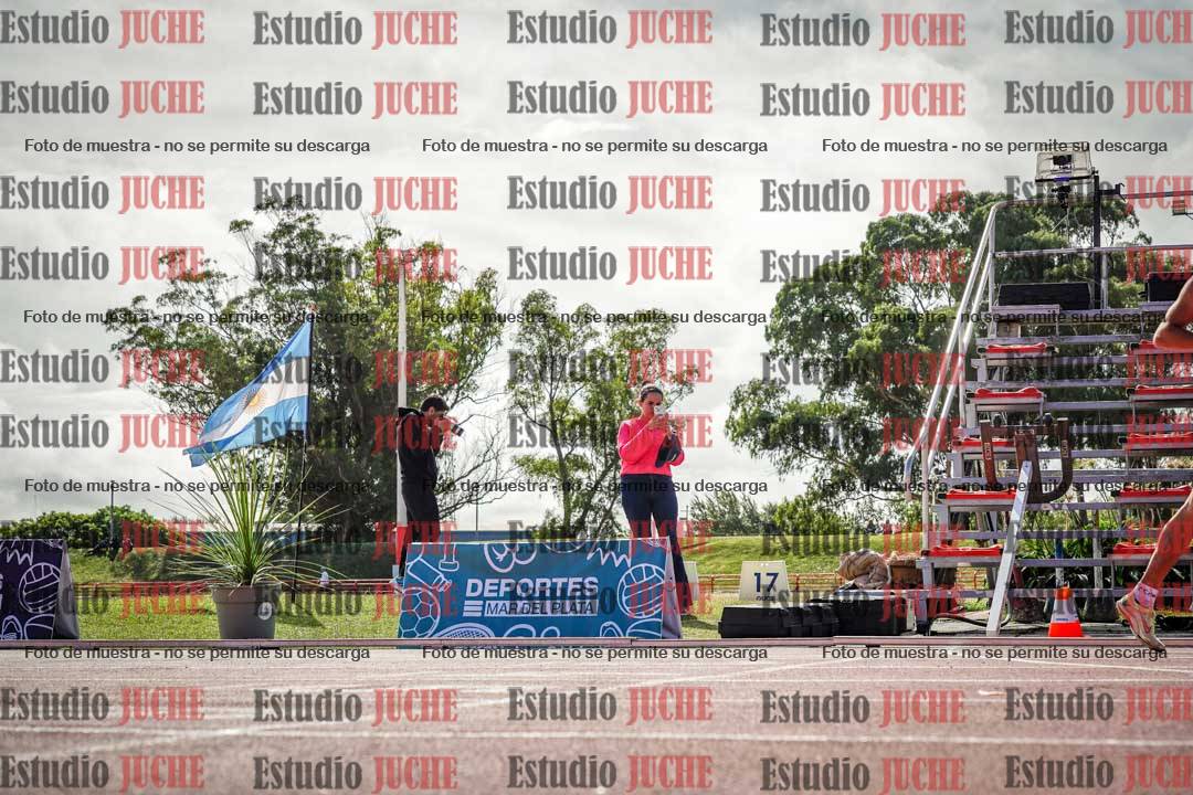 Fotos de los 800 m llanos de varones