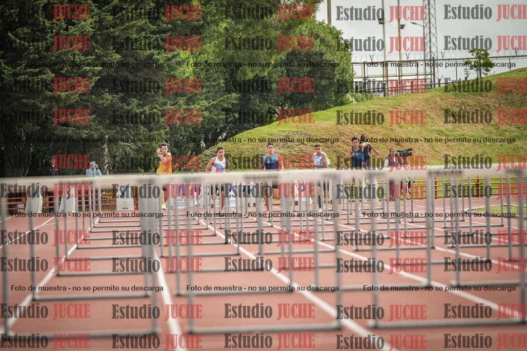Fotos de los 110 m con vallas de varones - FINAL