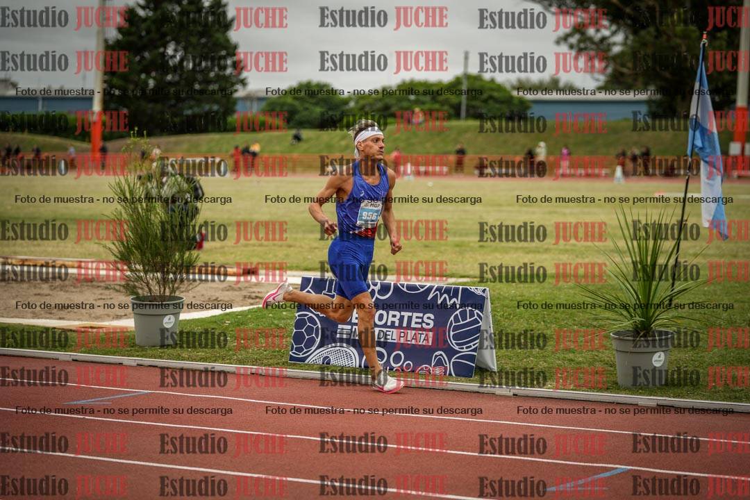 Fotos de los 3000 m con obstáculos de varones