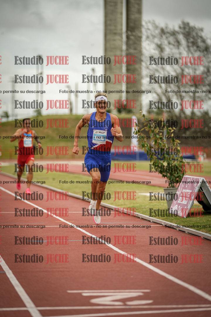 Fotos de los 3000 m con obstáculos de varones