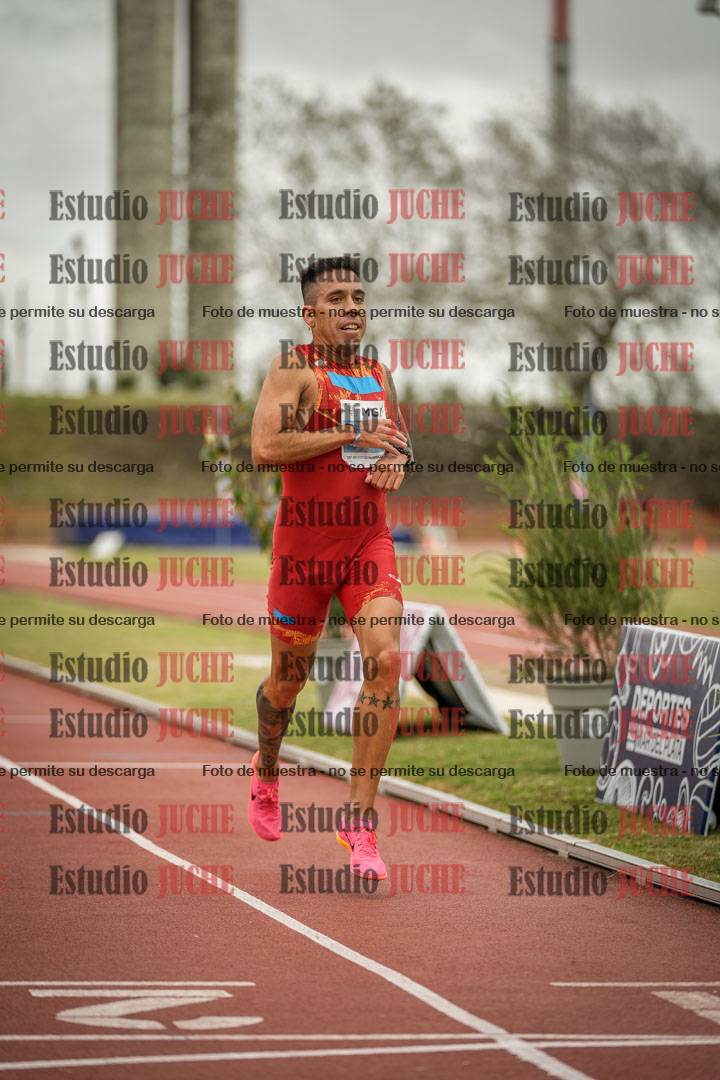 Fotos de los 3000 m con obstáculos de varones