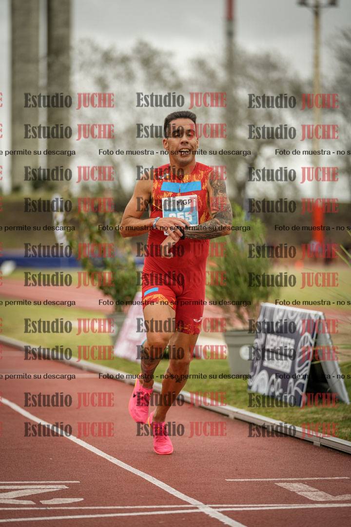 Fotos de los 3000 m con obstáculos de varones