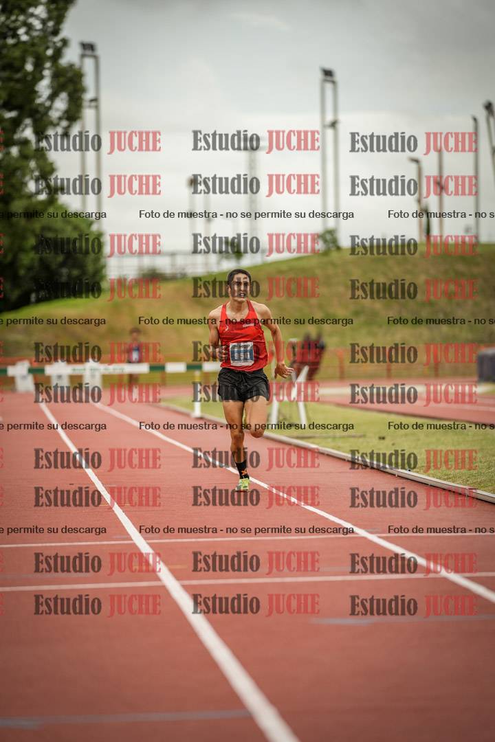 Fotos de los 3000 m con obstáculos de varones