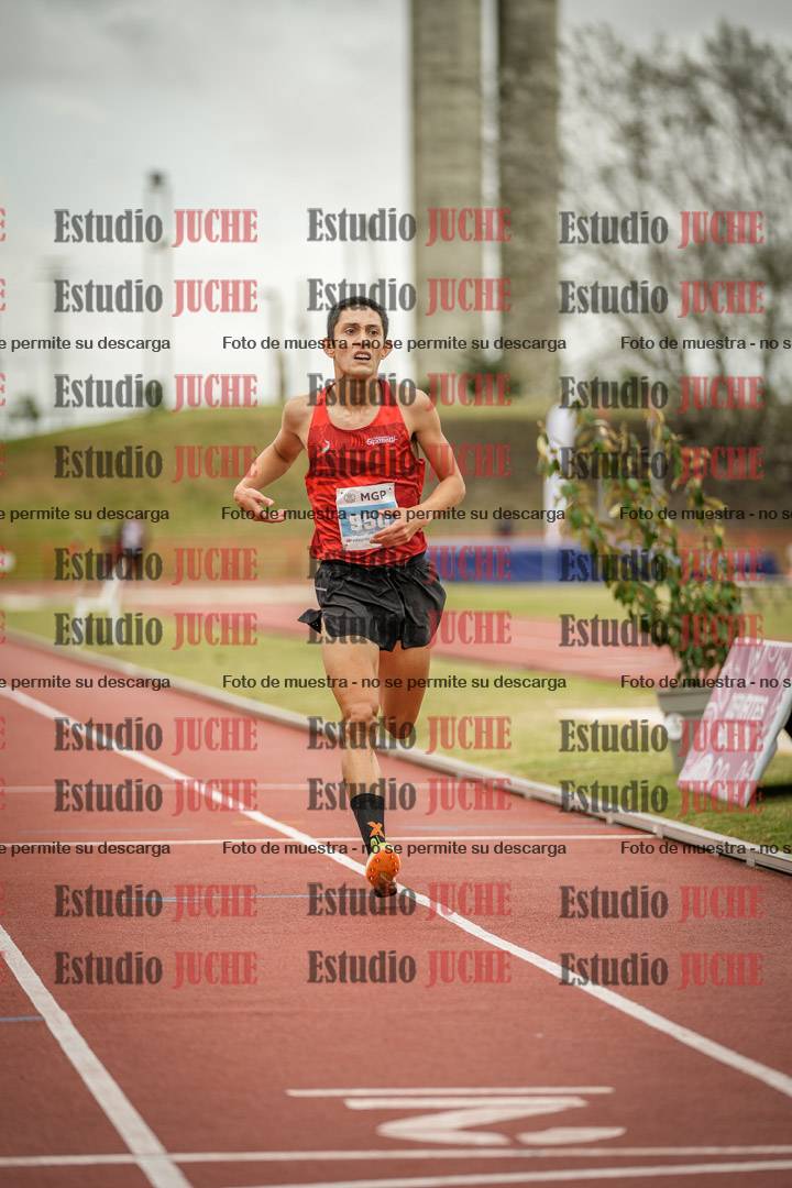 Fotos de los 3000 m con obstáculos de varones