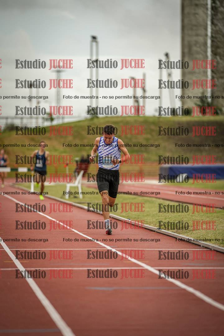 Fotos de los 3000 m con obstáculos de varones