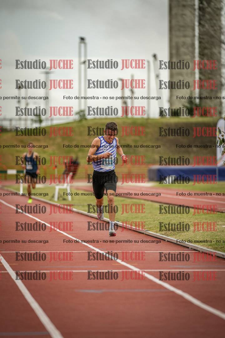 Fotos de los 3000 m con obstáculos de varones