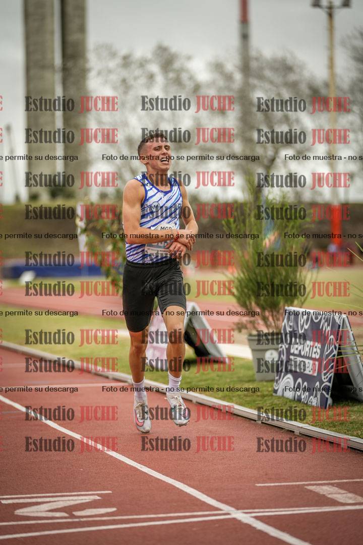 Fotos de los 3000 m con obstáculos de varones
