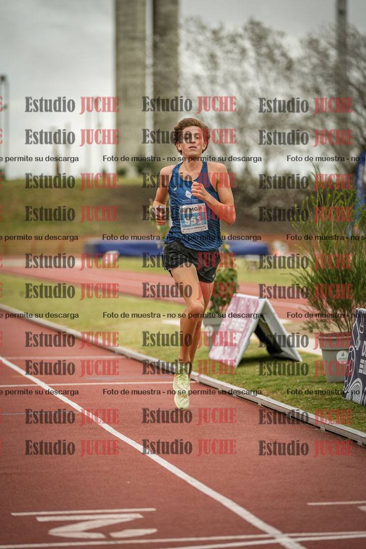 Fotos de los 3000 m con obstáculos de varones