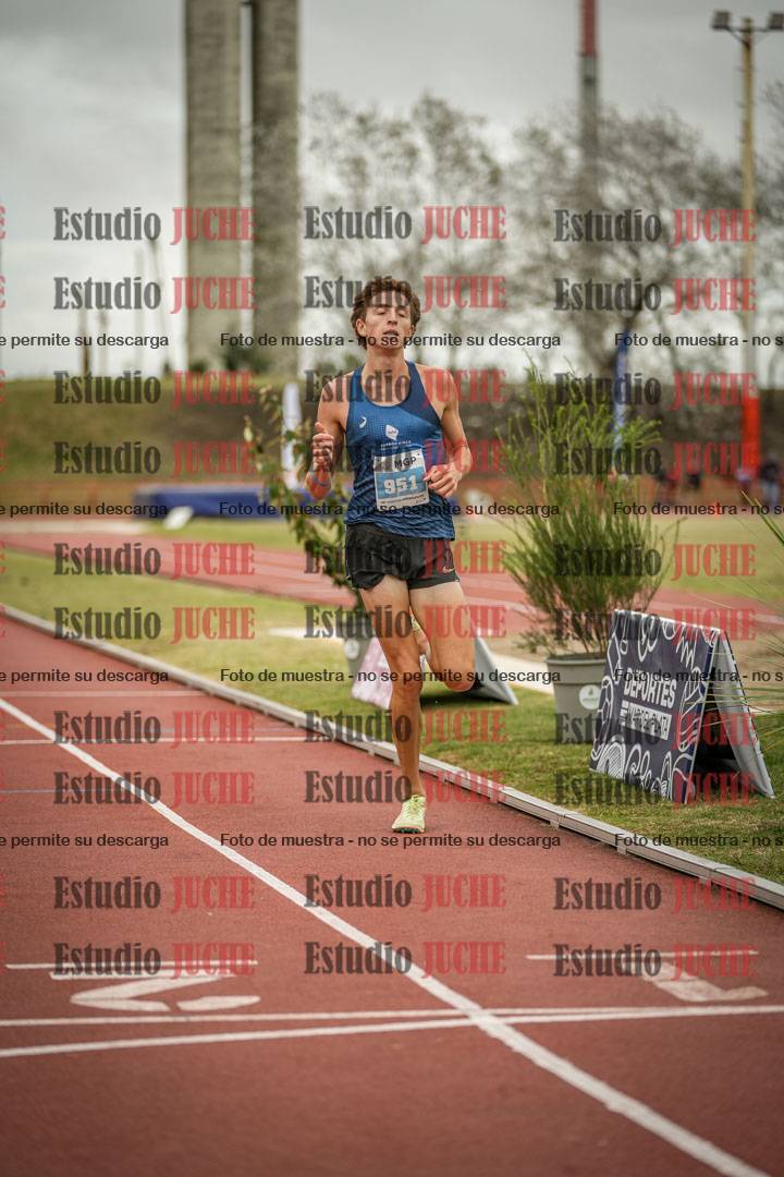 Fotos de los 3000 m con obstáculos de varones