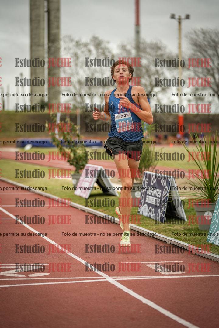 Fotos de los 3000 m con obstáculos de varones