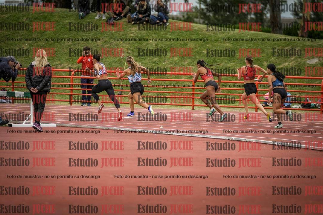 Fotos de las postas 4x100 m de mujeres