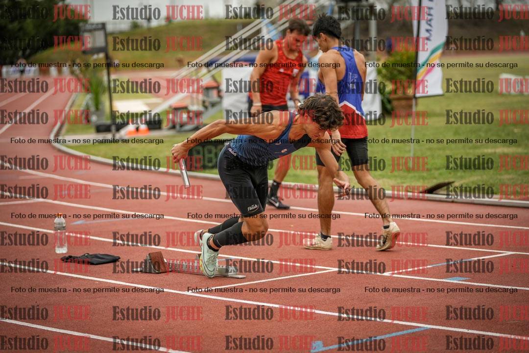 Fotos de las postas 4x100 m de varones