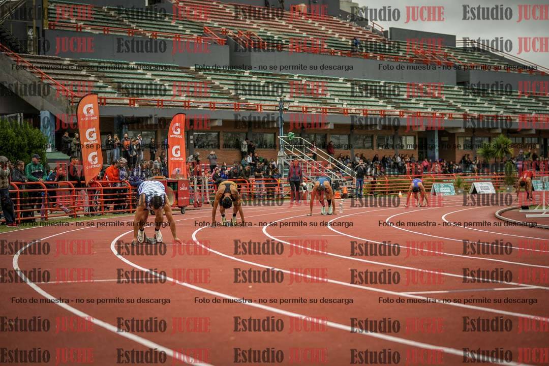 Fotos de las postas 4x100 m de varones