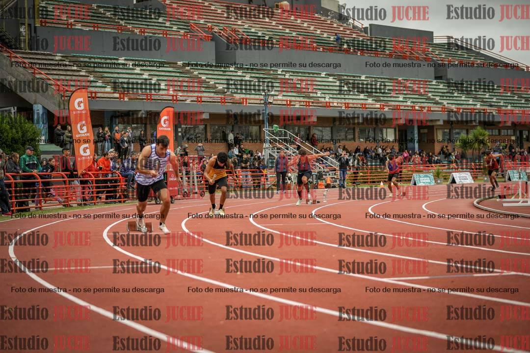 Fotos de las postas 4x100 m de varones