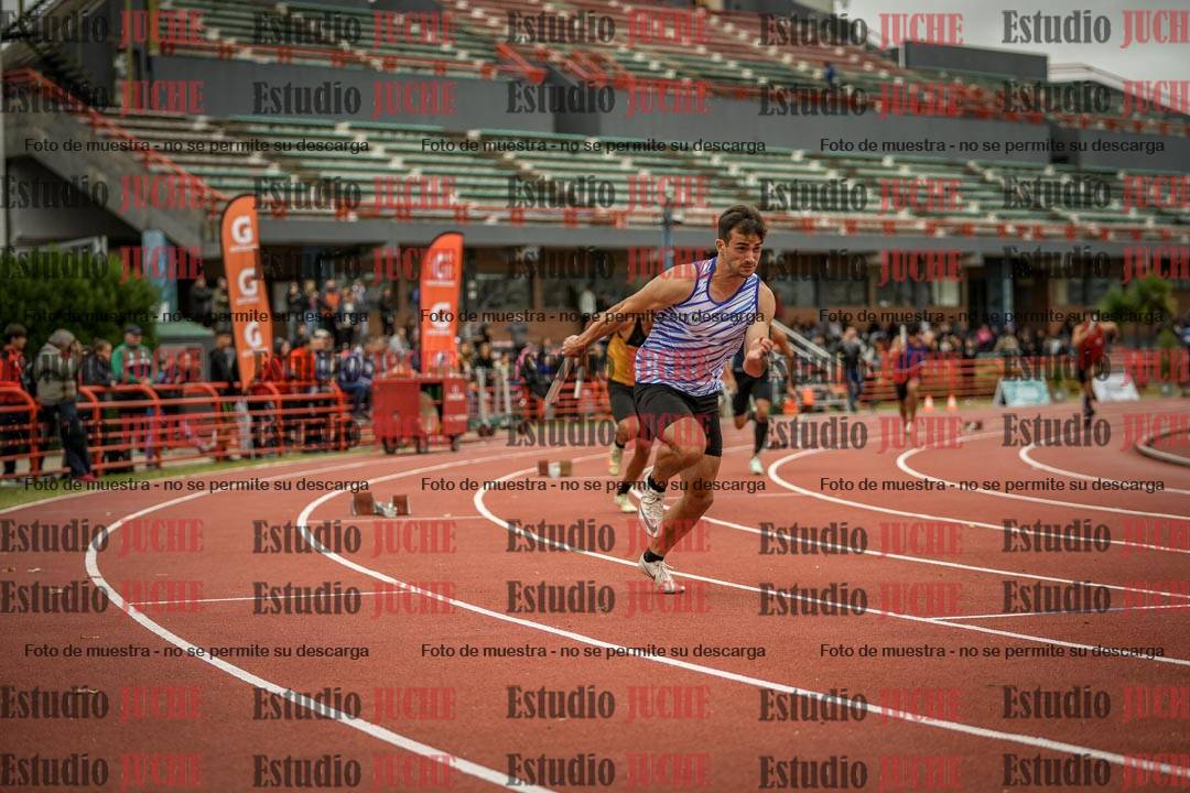 Fotos de las postas 4x100 m de varones