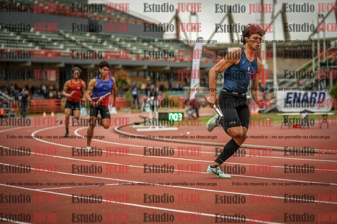 Fotos de las postas 4x100 m de varones