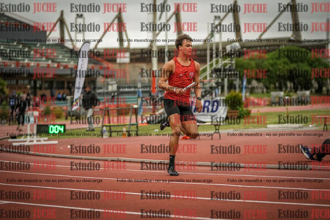 Fotos de las postas 4x100 m de varones