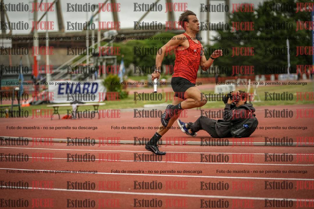 Fotos de las postas 4x100 m de varones
