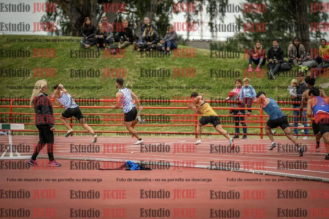 Fotos de las postas 4x100 m de varones