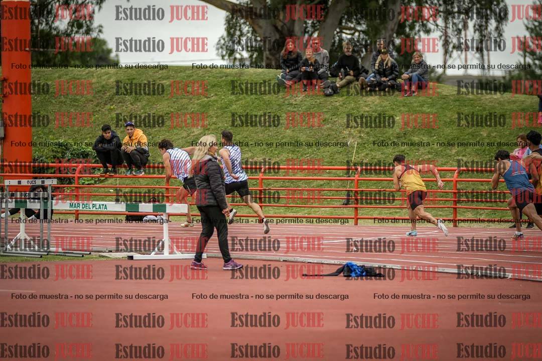 Fotos de las postas 4x100 m de varones