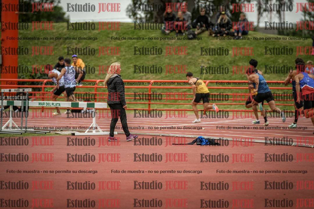 Fotos de las postas 4x100 m de varones