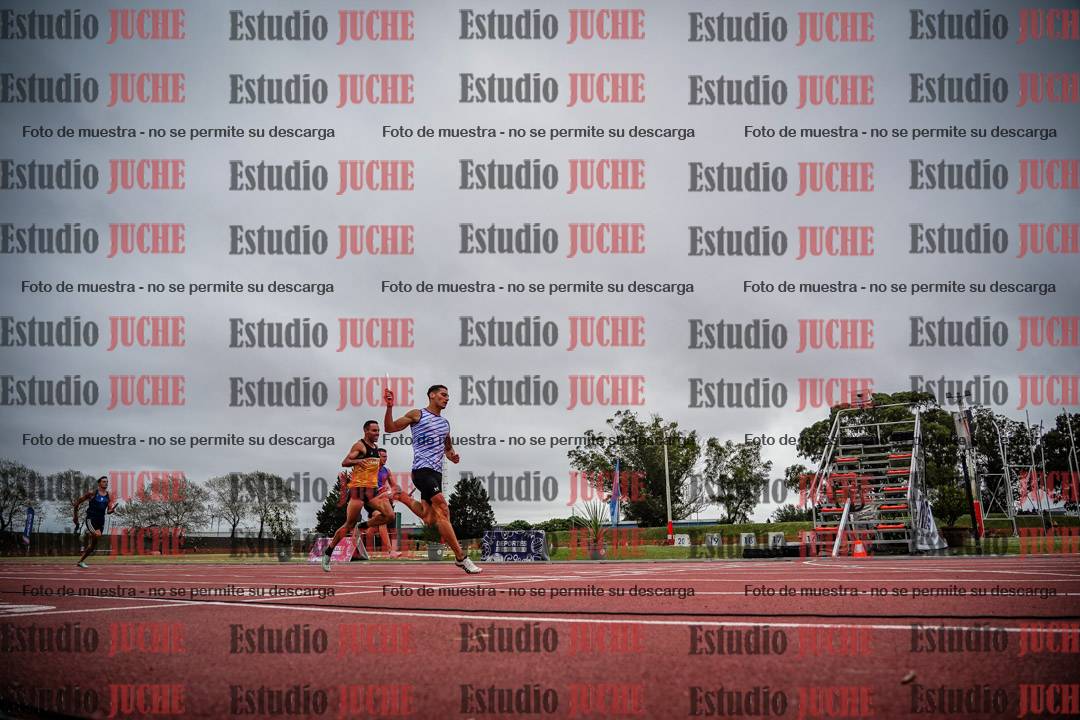 Fotos de las postas 4x100 m de varones