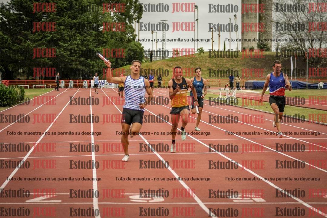 Fotos de las postas 4x100 m de varones