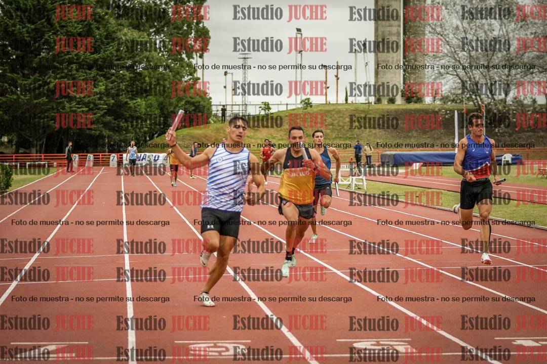 Fotos de las postas 4x100 m de varones