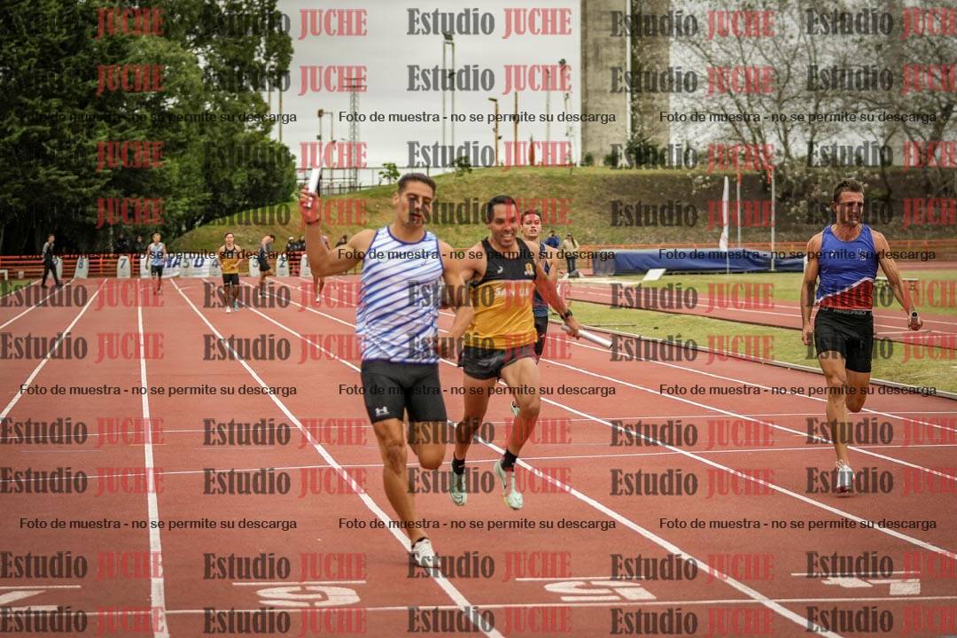 Fotos de las postas 4x100 m de varones