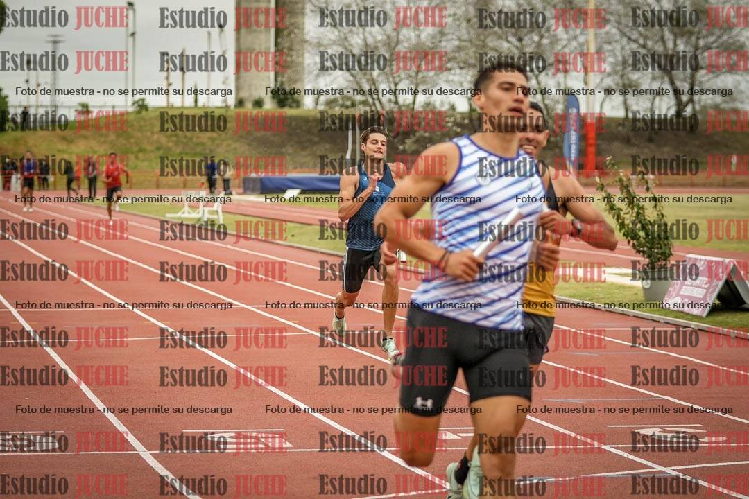 Fotos de las postas 4x100 m de varones