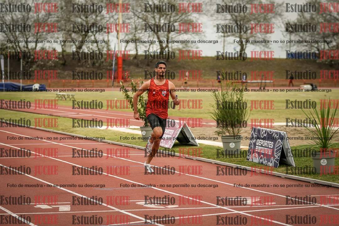 Fotos de las postas 4x100 m de varones