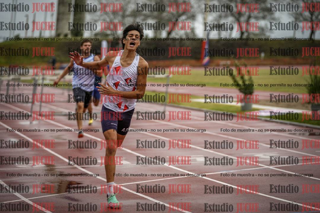 Fotos de los 110 m con vallas de varones - decatlón 6