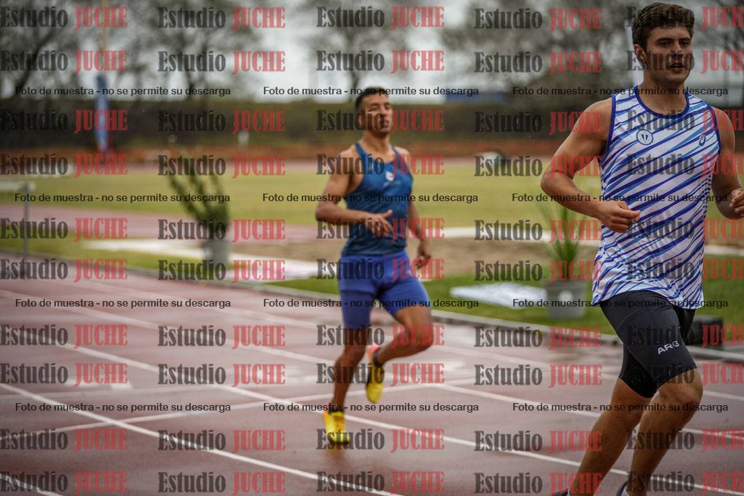 Fotos de los 110 m con vallas de varones - decatlón 6