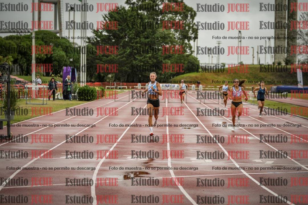 Fotos de los 400 m con vallas de mujeres