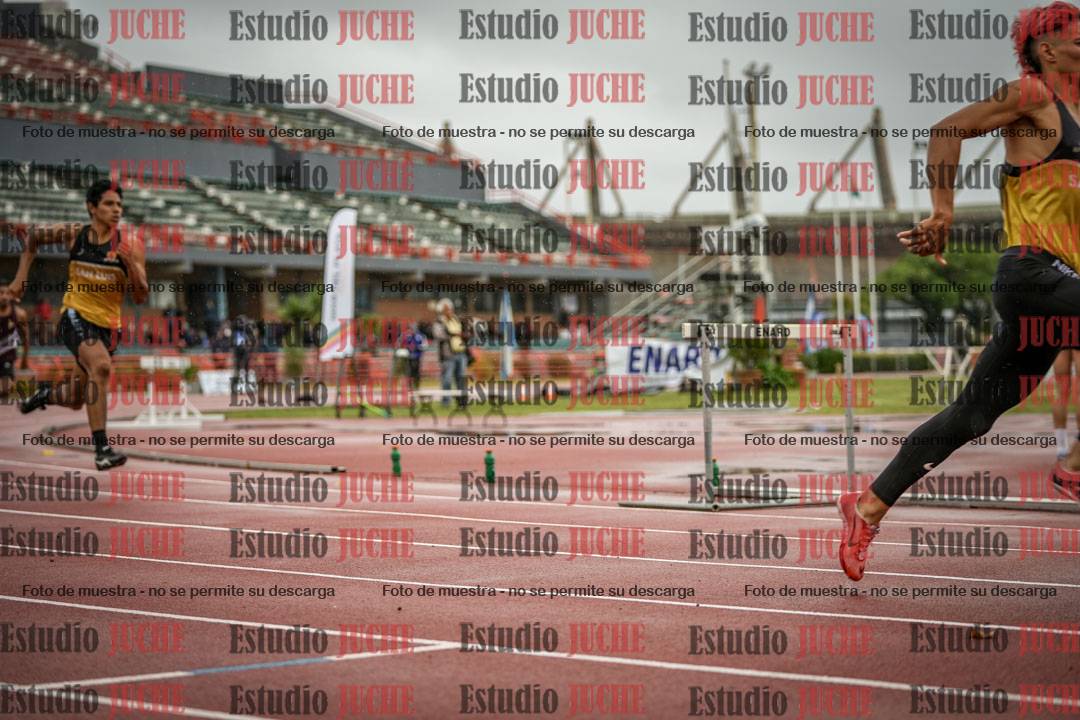 Fotos de los 400 m con vallas de varones - FINAL