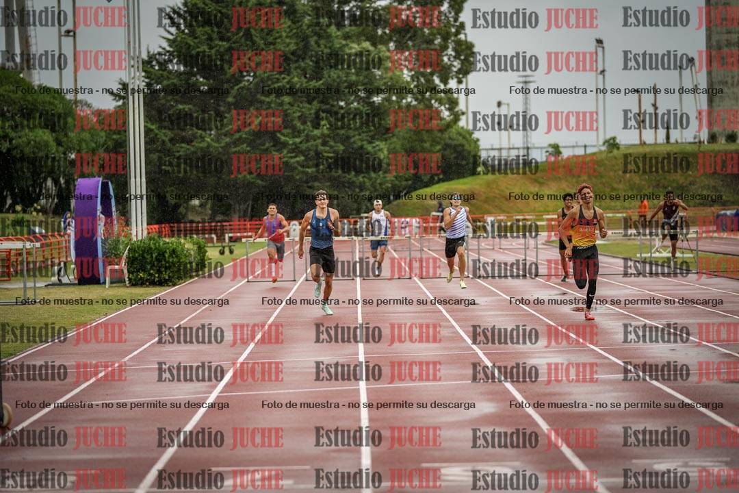 Fotos de los 400 m con vallas de varones - FINAL